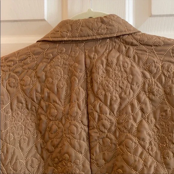 Requirements Embroidered Quilted Jacket Tan Sz L Perfect with a scarf - Picture 4 of 6